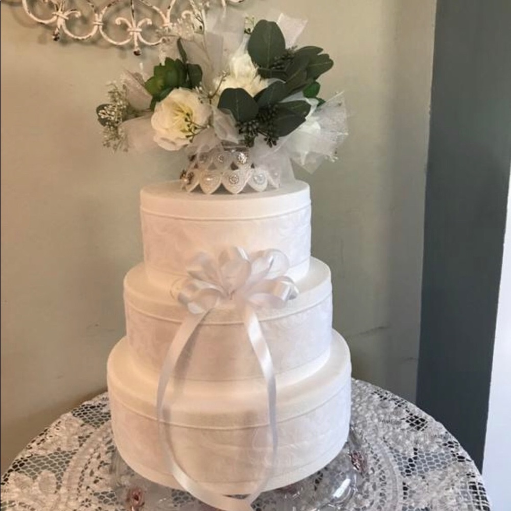 Floral Cake Toppers NWOT ‘Home Basics’